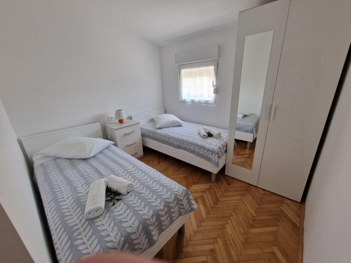 Apartman Lugovic Шибеник Екстер'єр фото