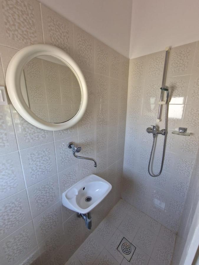 Apartman Lugovic Шибеник Екстер'єр фото